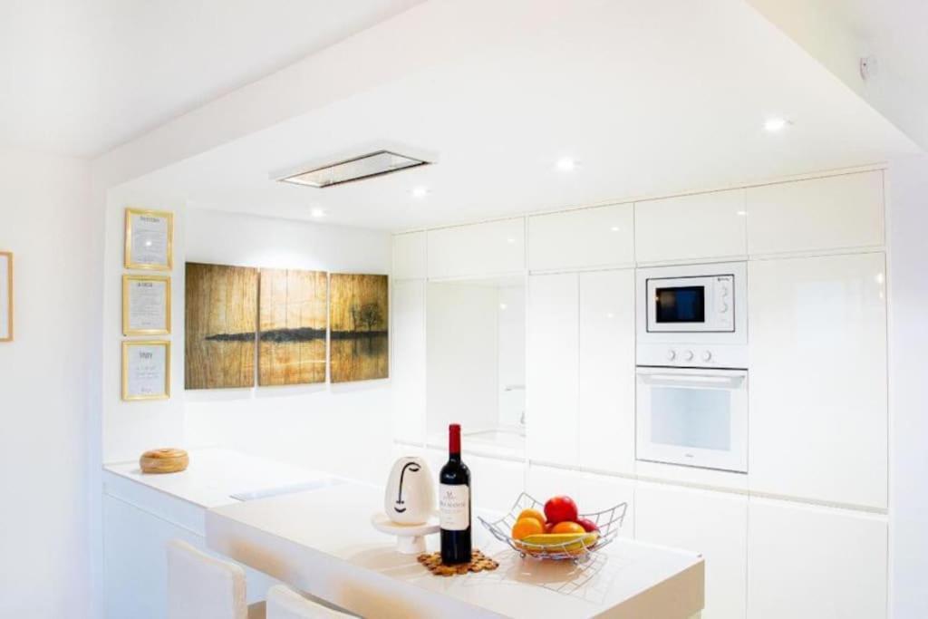 Apartamento Beautiful Spacious Two Bed Facing The Ocean! *